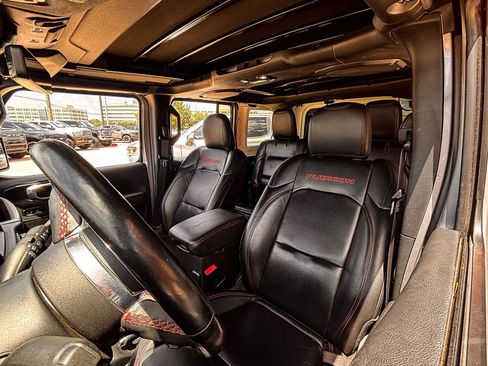 Used 2021 Jeep Wrangler Unlimited Rubicon image 12