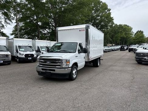 New 2027 Ford E-350 and Econoline 350 Super Duty RWD image 1