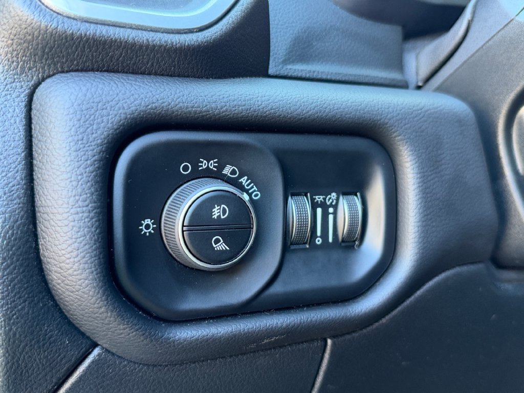 Used 2020 RAM 3500 Laramie AWD/4WD image 24