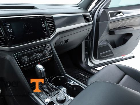 Used 2023 Volkswagen Atlas Cross Sport SEL R-Line AWD/4WD image 62