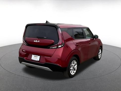 Used 2025 Kia Soul LX w/ LX Technology Package FWD image 15