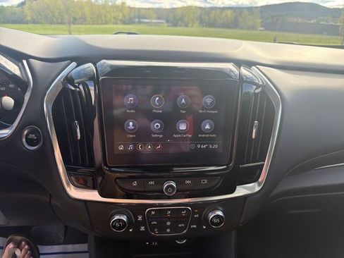 Used 2021 Chevrolet Traverse LT w/ LT Premium Package AWD/4WD image 14