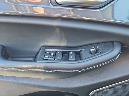 Used 2021 Jeep Grand Cherokee L Laredo w/ Luxury Tech Group I image 29