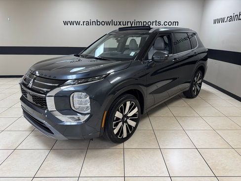 New 2026 Mitsubishi Outlander SEL image 3