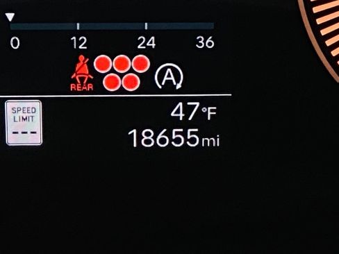 Certified 2025 Hyundai Santa Fe SEL image 18