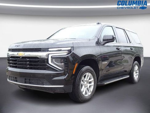 Used 2025 Chevrolet Tahoe LS RWD image 6
