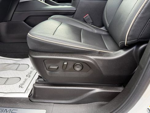 Used 2023 GMC Yukon XL SLT w/ Max Trailering Package image 24