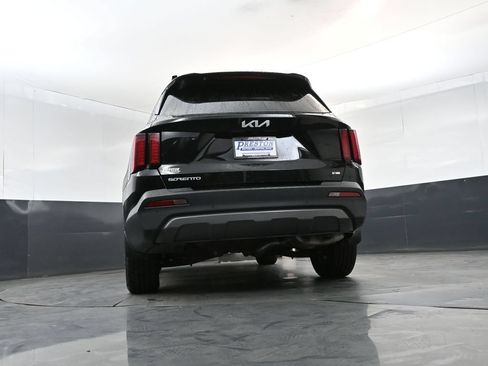Certified 2023 Kia Sorento S w/ Panoramic Sunroof Package AWD/4WD image 22