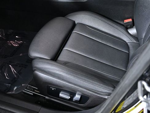 Used 2021 BMW 330i Sedan w/ Driving Assistance Package image 25