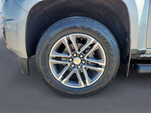 Used 2019 Chevrolet Colorado W/T w/ Custom Special Edition image 14