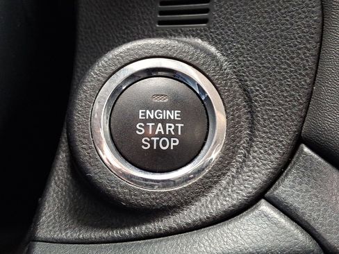 Used 2020 Subaru Outback Limited w/ Popular Package #2 image 25