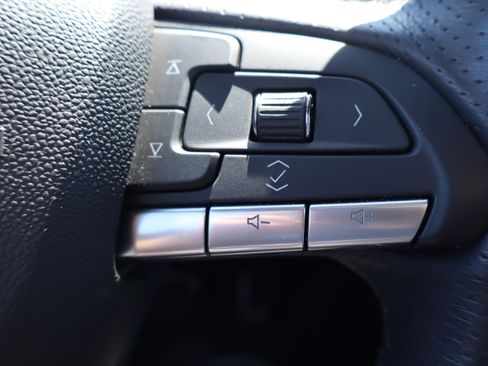 Used 2023 Cadillac XT4 Sport AWD/4WD image 16