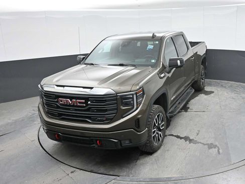 Used 2023 GMC Sierra 1500 AT4 w/ AT4 Premium Package AWD/4WD image 31