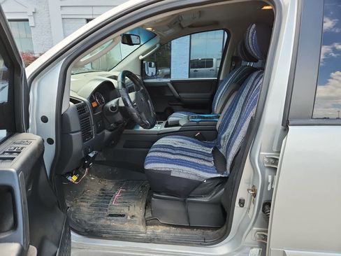 Used 2010 Nissan Titan SE w/ SE Value Truck Pkg image 15