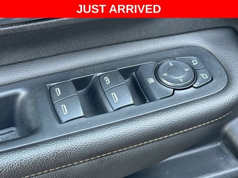Used 2021 GMC Terrain SLE w/ Driver Convenience Package FWD image 14