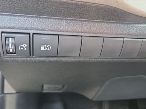 Used 2026 Toyota Corolla LE FWD image 38