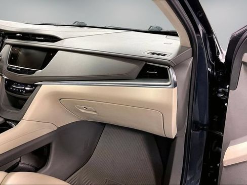 Used 2020 Cadillac XT5 Premium Luxury AWD/4WD image 24