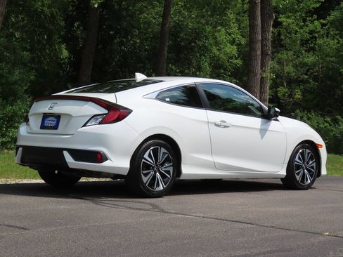 Used 2017 Honda Civic EX-L image 3