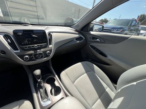 Used 2022 Chevrolet Malibu LS FWD image 10