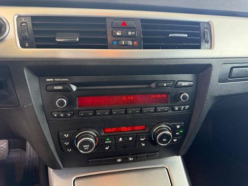 Used 2013 BMW 328i xDrive Coupe AWD/4WD image 23
