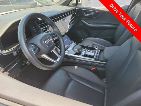 Used 2021 Audi Q7 3.0T Prestige w/ Prestige Package AWD/4WD image 3