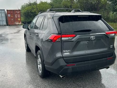 Used 2025 Toyota RAV4 XLE AWD/4WD image 5