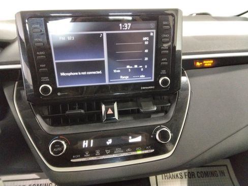 Used 2022 Toyota Corolla LE image 19