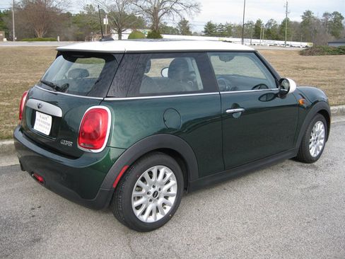 Used 2015 MINI Cooper 2-Door Hardtop image 7
