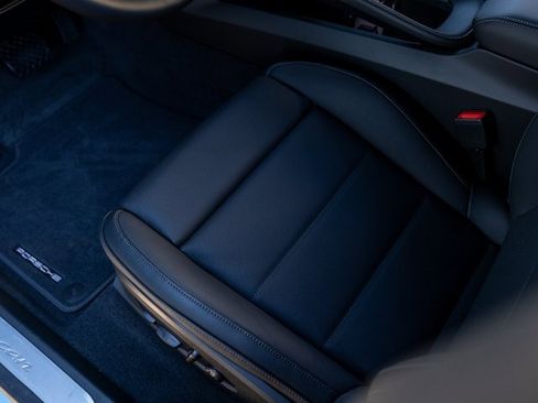 New 2025 Porsche Macan Electric image 26