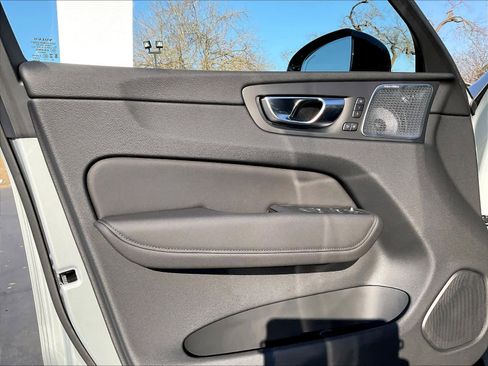 New 2026 Volvo XC60 T8 Ultra w/ Climate Package image 24