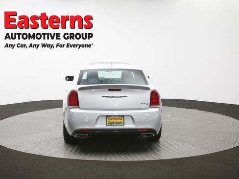 Used 2020 Chrysler 300 S image 39