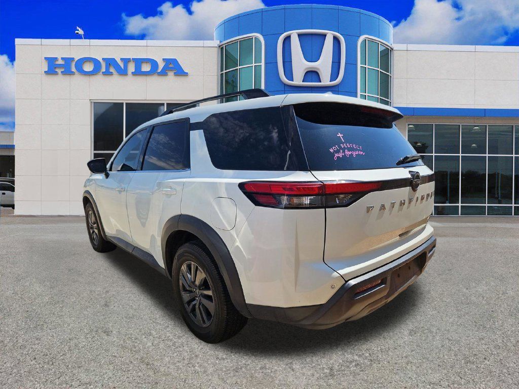 Used 2022 Nissan Pathfinder SV FWD image 17
