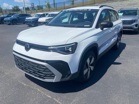 Used 2025 Volkswagen Taos S AWD/4WD image 9