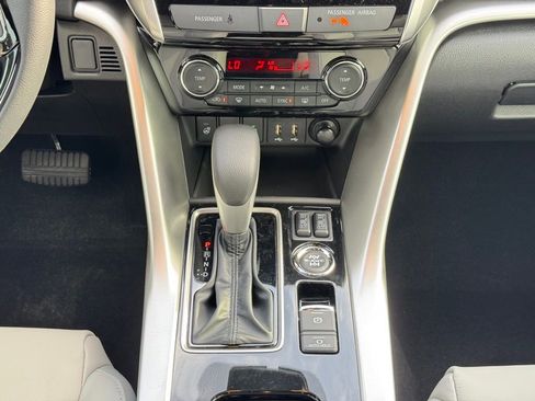 New 2025 Mitsubishi Eclipse Cross SEL image 23