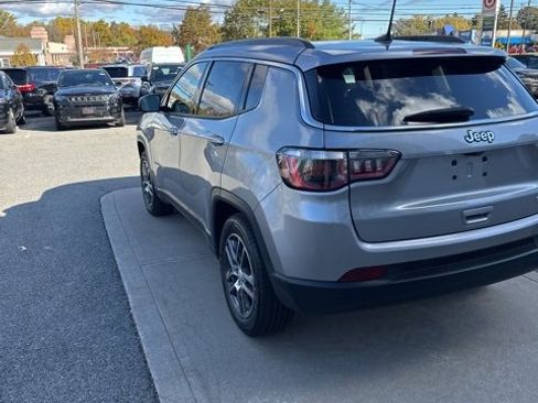 Used 2019 Jeep Compass Latitude w/ Popular Equipment Group image 5