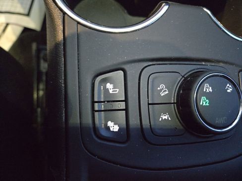 Used 2023 GMC Terrain SLE w/ Driver Convenience Package image 24