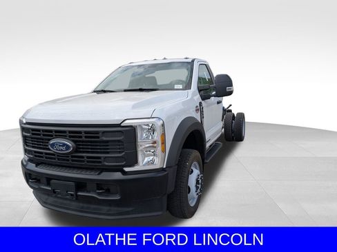New 2025 Ford F550 4x4 Regular Cab Super Duty image 2