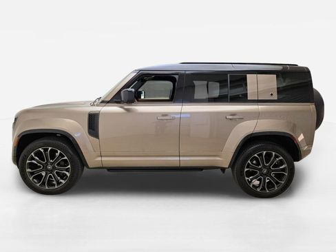 Used 2025 Land Rover Defender 110 AWD/4WD image 12