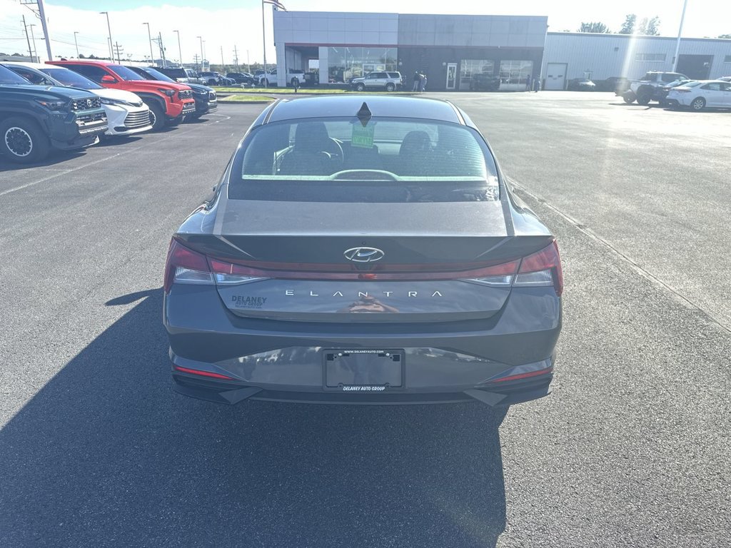 Used 2023 Hyundai Elantra SEL FWD image 7