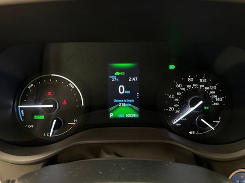 Used 2024 Toyota Sienna LE AWD/4WD image 13