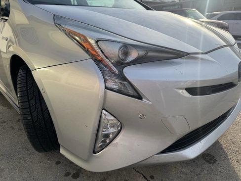 Used 2017 Toyota Prius Three Touring image 8