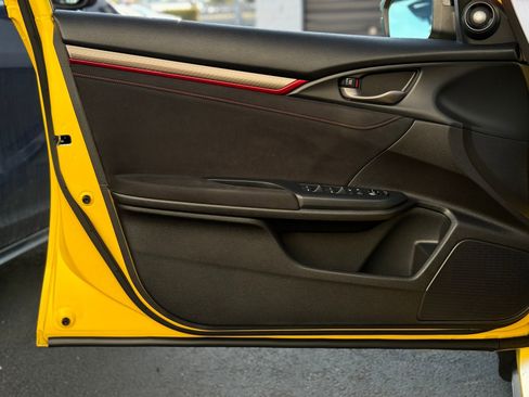 Used 2021 Honda Civic Type R Limited image 12