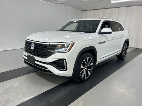 Certified 2024 Volkswagen Atlas Cross Sport SEL Premium R-Line AWD/4WD image 5