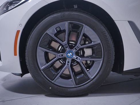 Used 2023 BMW i4 eDrive35 w/ Parking Assistance Package image 2