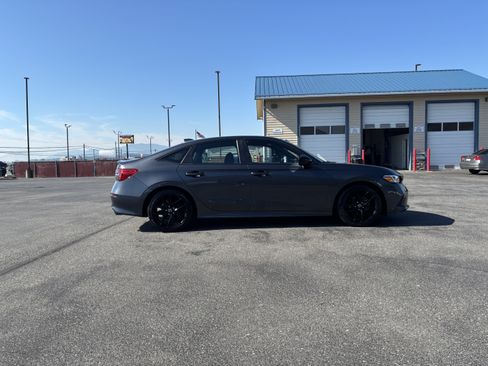 Used 2024 Honda Civic Sport image 8