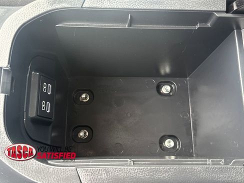 Used 2025 Toyota RAV4 XLE AWD/4WD image 27