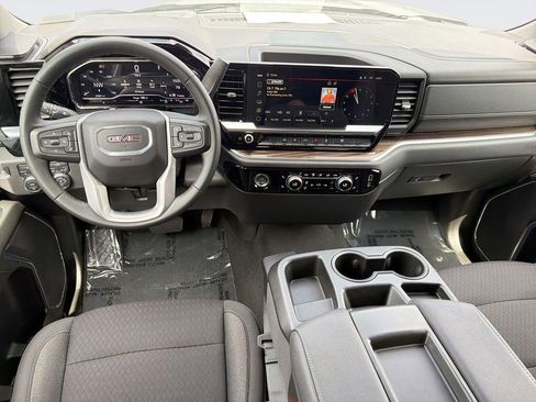 Used 2024 GMC Sierra 1500 Elevation AWD/4WD image 6