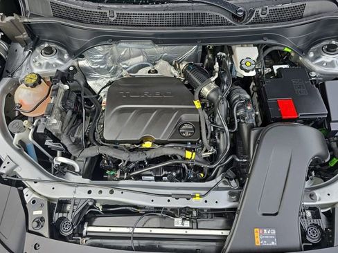 Used 2024 Chevrolet Trax LT w/ Driver Confidence Package image 32