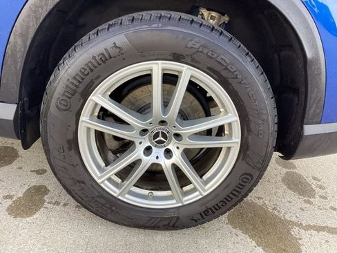 Used 2025 Mercedes-Benz GLC 300 4MATIC image 7