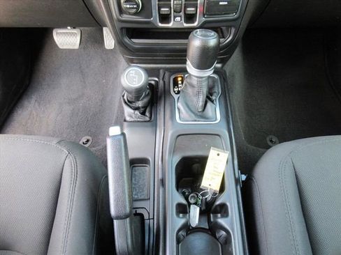 Used 2019 Jeep Wrangler Unlimited Sport S image 20